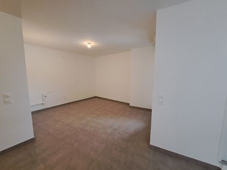 Location Appartement 1 pièce 35m² THONON LES BAINS 74200 - Photo 5