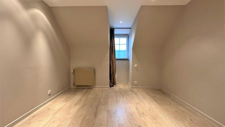 Duplex-appartement met drie slaapkamers en autostaanplaats in Ruiselede. - Foto 4