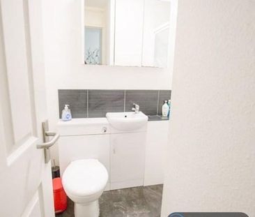 1 bedroom in a house share to rent - Photo 6