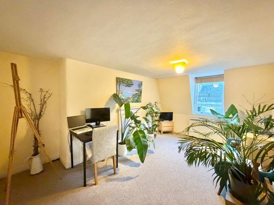 Russell Street, Bath - Photo 1