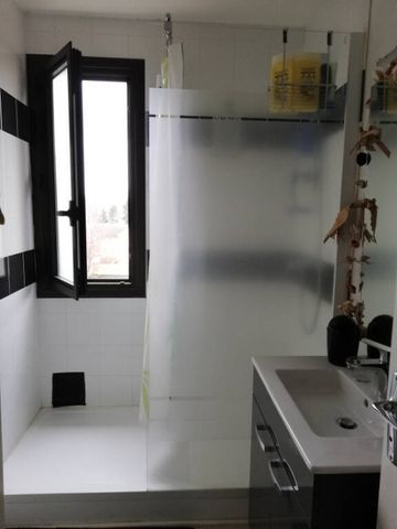 Location appartement 3 pièces 61.9 m² à Bourg-en-Bresse (01000) - Photo 2