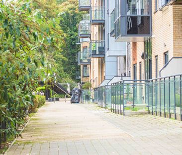 1 bed Flat for rent - Photo 2