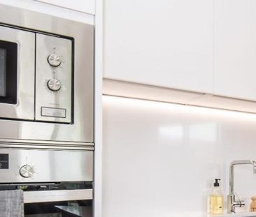 Luxury Apartment for rent in Nueva Andalucia, Spain - Photo 5