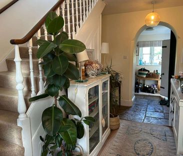 An Attractive Traditional stone Grade II listed Farmhouse set in en... - Photo 3