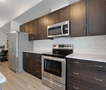 For Lease - 1022 Ballyhale Heights, Barrhaven, Ontario - Photo 3