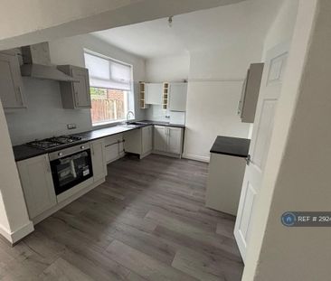 3 bedroom end of terrace house to rent - Photo 5