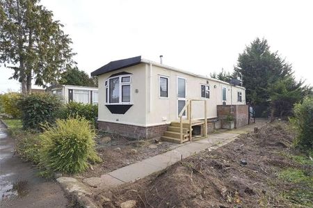 Rozel Court, Beck Row, Bury St. Edmunds, Suffolk, IP28 - Photo 3