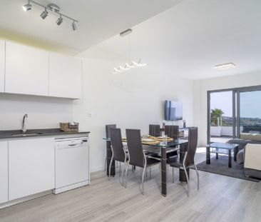 2 Bedroom Apartment For Rent in Valle Romano, Málaga - Photo 5