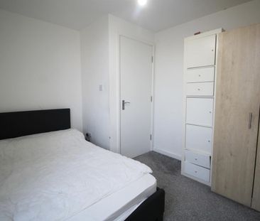 1 Bedroom Room To Let - Photo 2