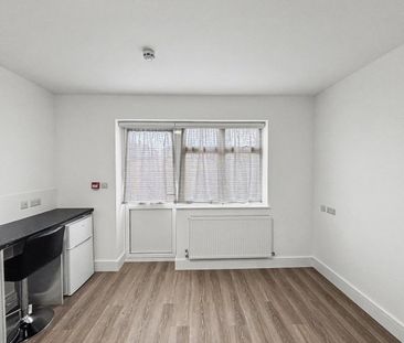 Room 3 - Kenton Road, Kenton, Harrow, HA3 - Photo 3