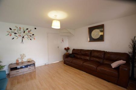 2 bedroom semi-detached house to rent - Photo 2