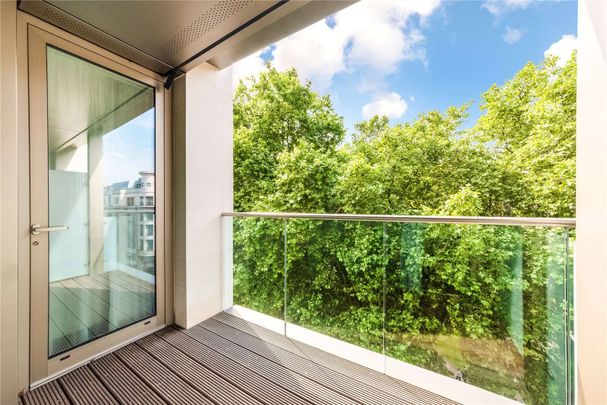 This is a beautiful 3 double bedroom apartment in one of Westminster's most desirable developments situated on the 6th floor of this portered building and benefitting from a residents' gym. - Photo 1