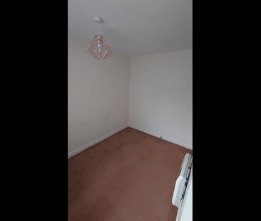 2 Bed Flat, Cavalier Court, CV3 - Photo 4