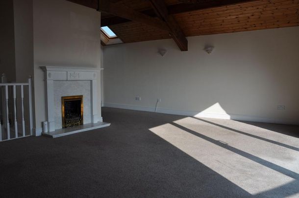 4 bedroom detached house to rent - Photo 1