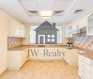 VACANT I 5 BED + MAIDS I GOLF VIEWS - Photo 2