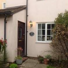 2 bedroom property to rent in Topsham - Photo 1