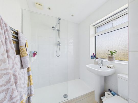 Chessfield Park, Amersham, Buckinghamshire,HP6 - Photo 1