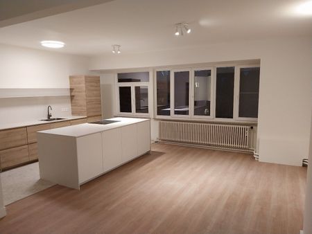 Modern opgeknapt appartement in hartje Hasselt - Photo 2