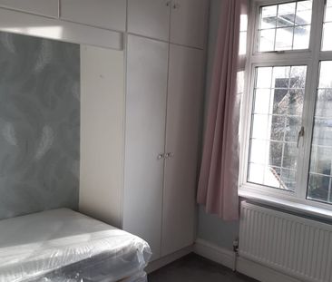 Room in a Shared House, Southfield Park, HA2 - Photo 6