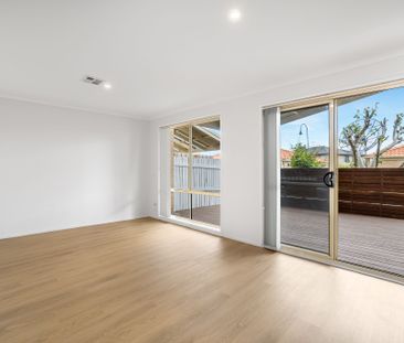 337 Anthony Rolfe Avenue, Gungahlin ACT 2912 - House For Rent | Domain - Photo 3