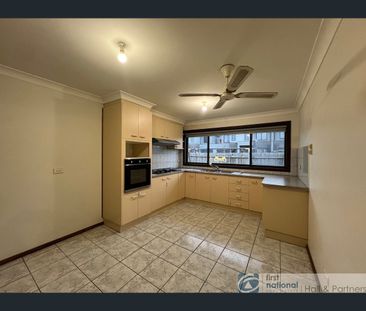 22 View Road, Springvale, Vic 3171 - Photo 6