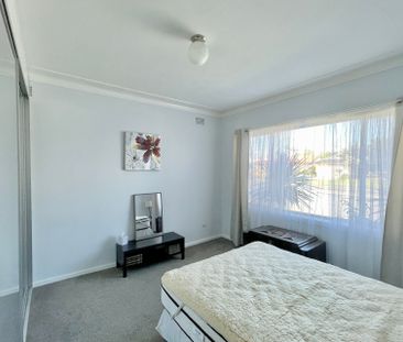 26 Pelican Street, Swansea NSW 2281 - House For Rent | Domain - Photo 5
