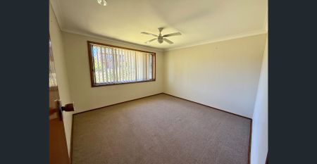 Spacious Family Home with Exceptional Garaging and Outdoor Space - Photo 2