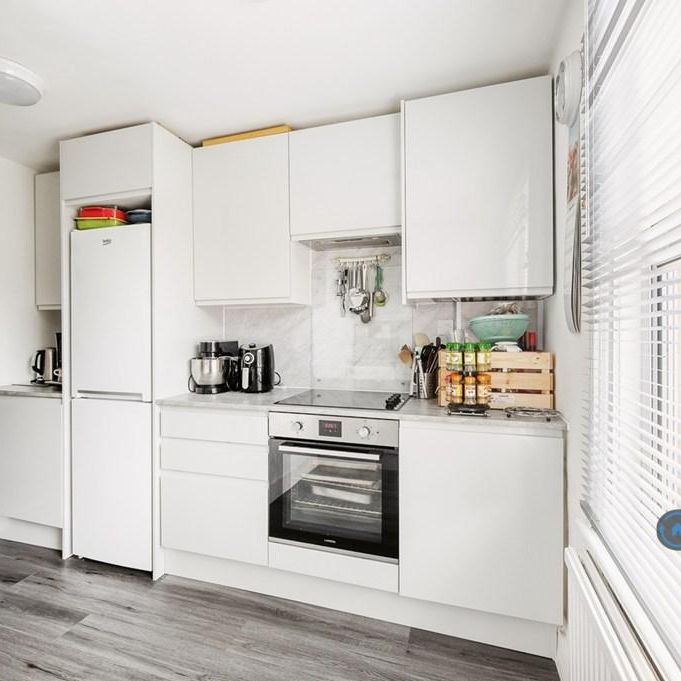 1 bedroom flat to rent - Photo 1