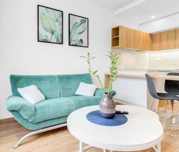 AXIS REAL | Zariadený 1,5-izbový byt, samostatná spálňa, Hronská - Photo 1