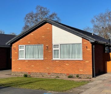 A Superb 2 bedroomed bungalow close to Nantwich town centre - Photo 2