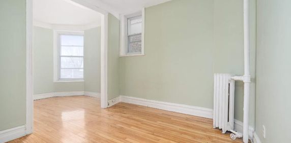 2 CH - 1 SDB - Westmount - $1,750 /mo - Photo 2