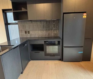 Brand new townhouse - Photo 1