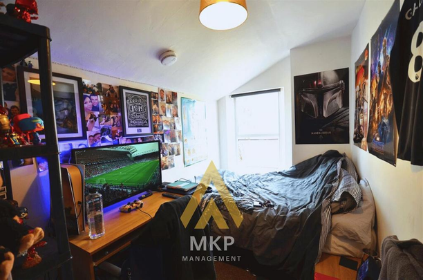 4 bedroom terraced house to rent - Photo 1