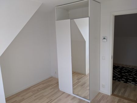 Bergsbrunna Villaväg, Uppsala - Photo 2