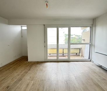 Location / Studio - Photo 1
