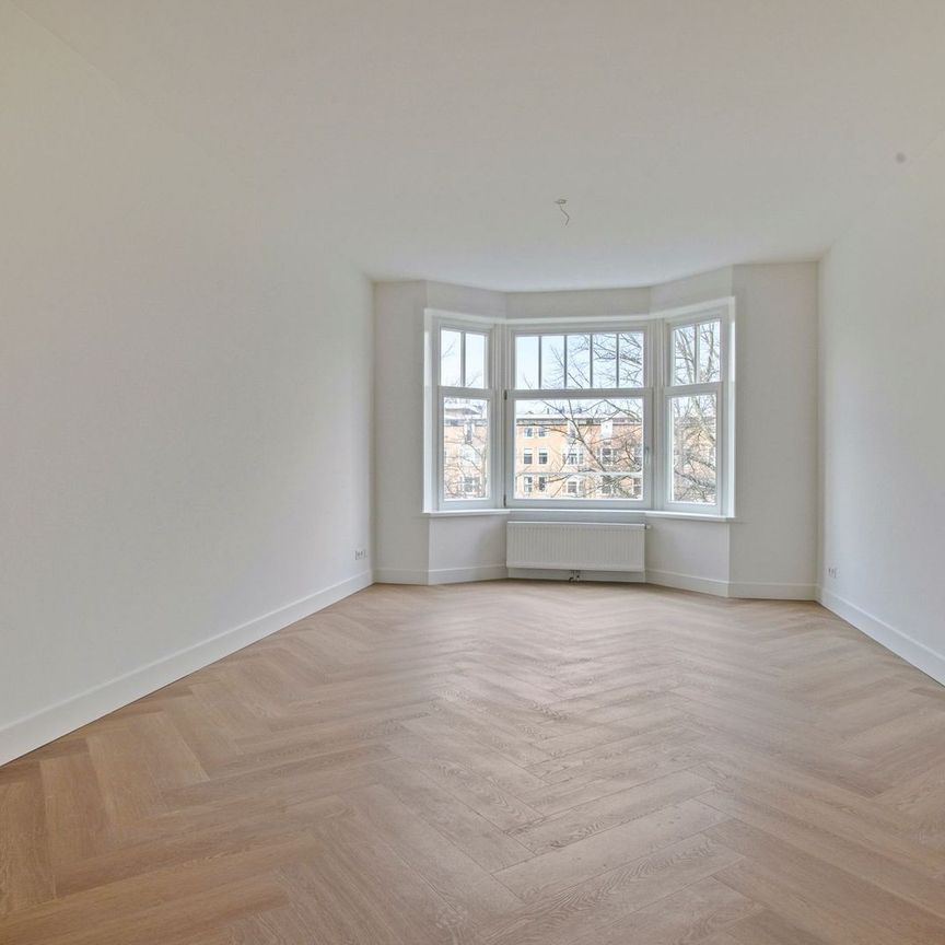 Van Tuyll van Serooskerkenweg 111 3, Amsterdam - Photo 1