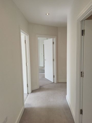 2 Bed Flat, Osprey House, RG2 - Photo 5