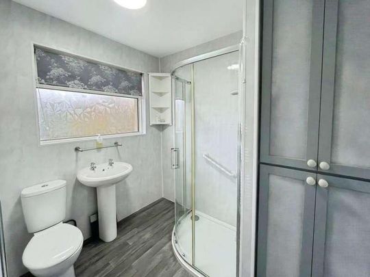 Scarlet Avenue, Port Talbot, SA12 - Photo 1