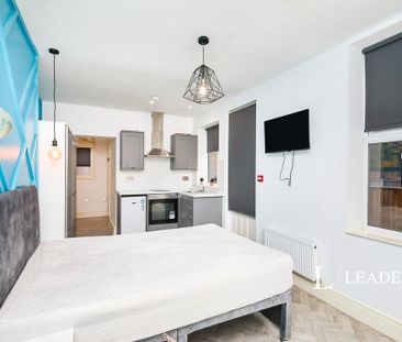 Studio to rent - Photo 1