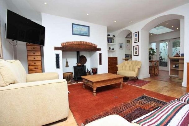 The Esplanade, Weymouth, DT4 - Photo 1