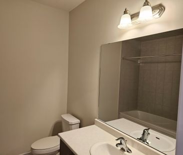 For Lease - 2080 Coppenwood Common N/A, Burlington, Ontario - Photo 6