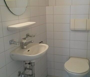 Charming apartment with sunny balcony - Photo 5