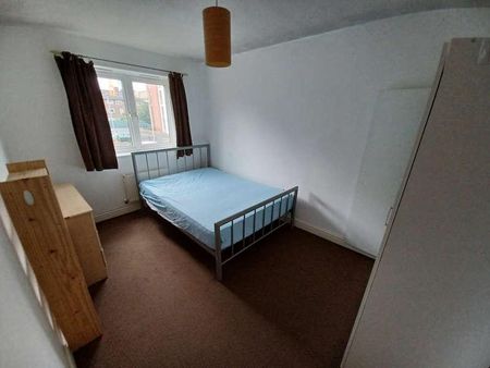 Newcastle St, Hulme, Manchester, M15 - Photo 4