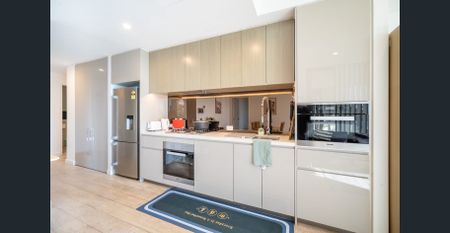 Modern 2 Bedroom Apartment with Premium Features in Roseville - Photo 5