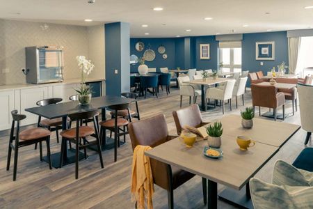 1 bedroom retirement property to rent - Photo 5