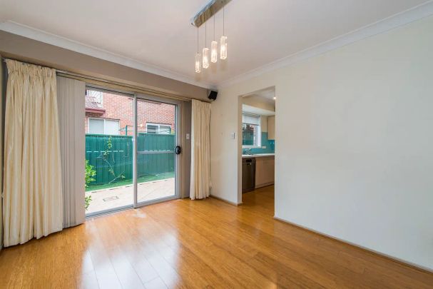 “SIMPLY THE BEST!” - Photo 1