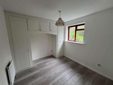 Lower Meadow, Cheshunt, Waltham Cross, EN8 - Photo 2