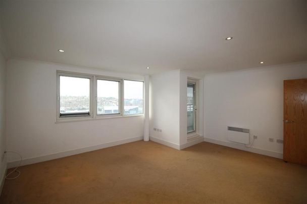 3 bedroom apartment to rent - Photo 1