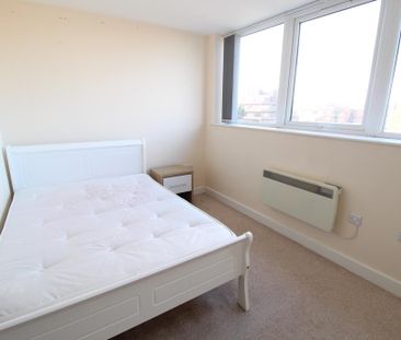 2 bedroom block of apartments to rent - Photo 6
