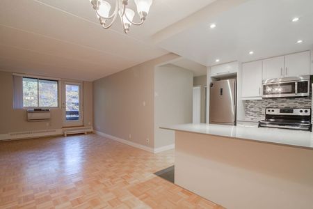 4800 Boulevard de Maisonneuve West - Photo 2